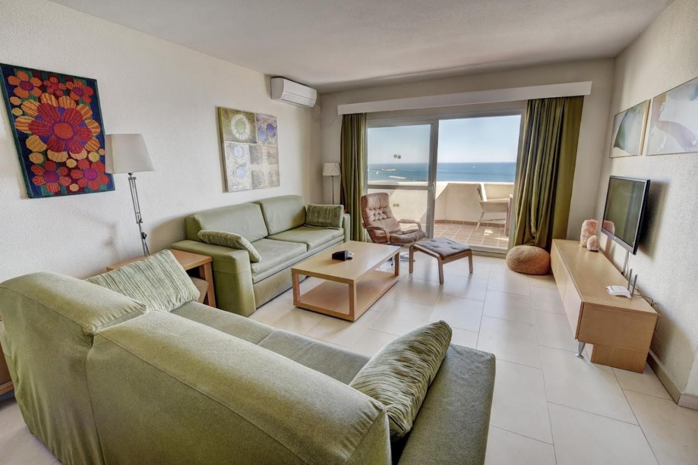 Deluxe Large Sea Views Benalbeach *