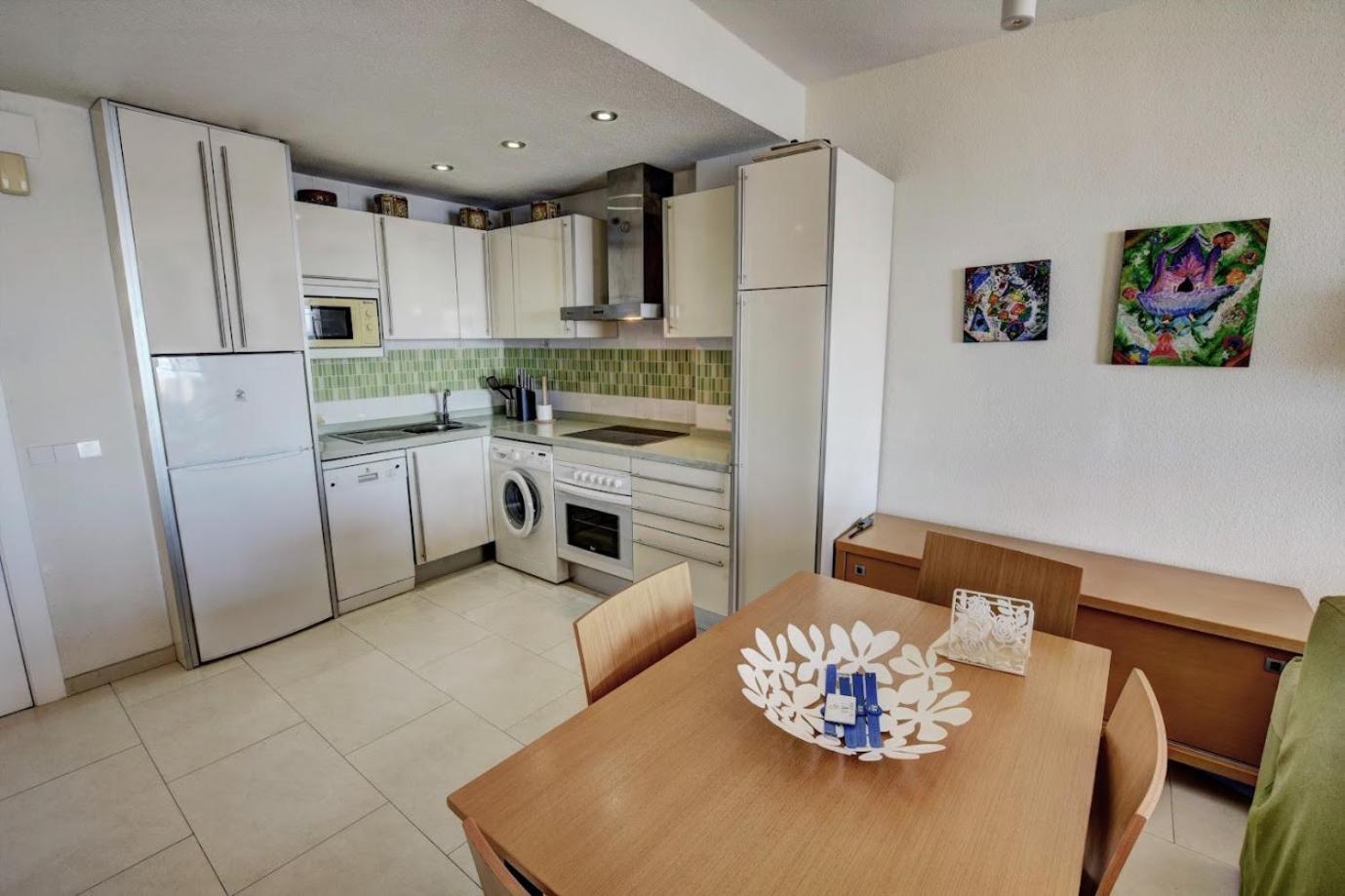 Apartment Deluxe Large Sea Views Benalbeach *