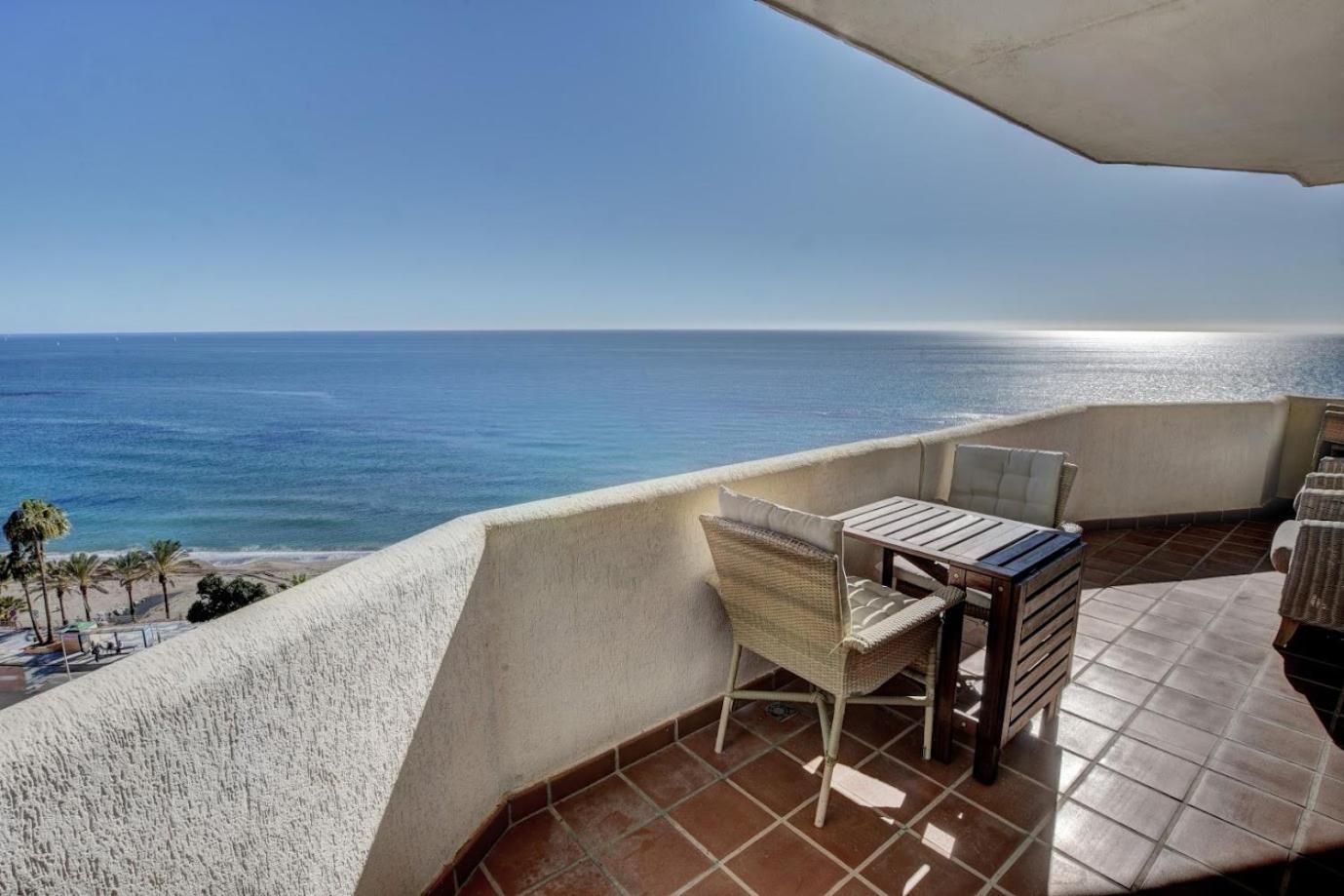 Deluxe Large Sea Views Benalbeach Apartment Benalmadena